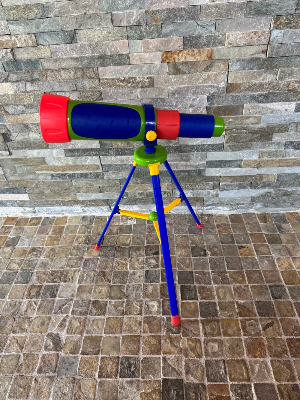 Geosafari telescope Kids Colorful Toy Telescope - Blue/Red/Green